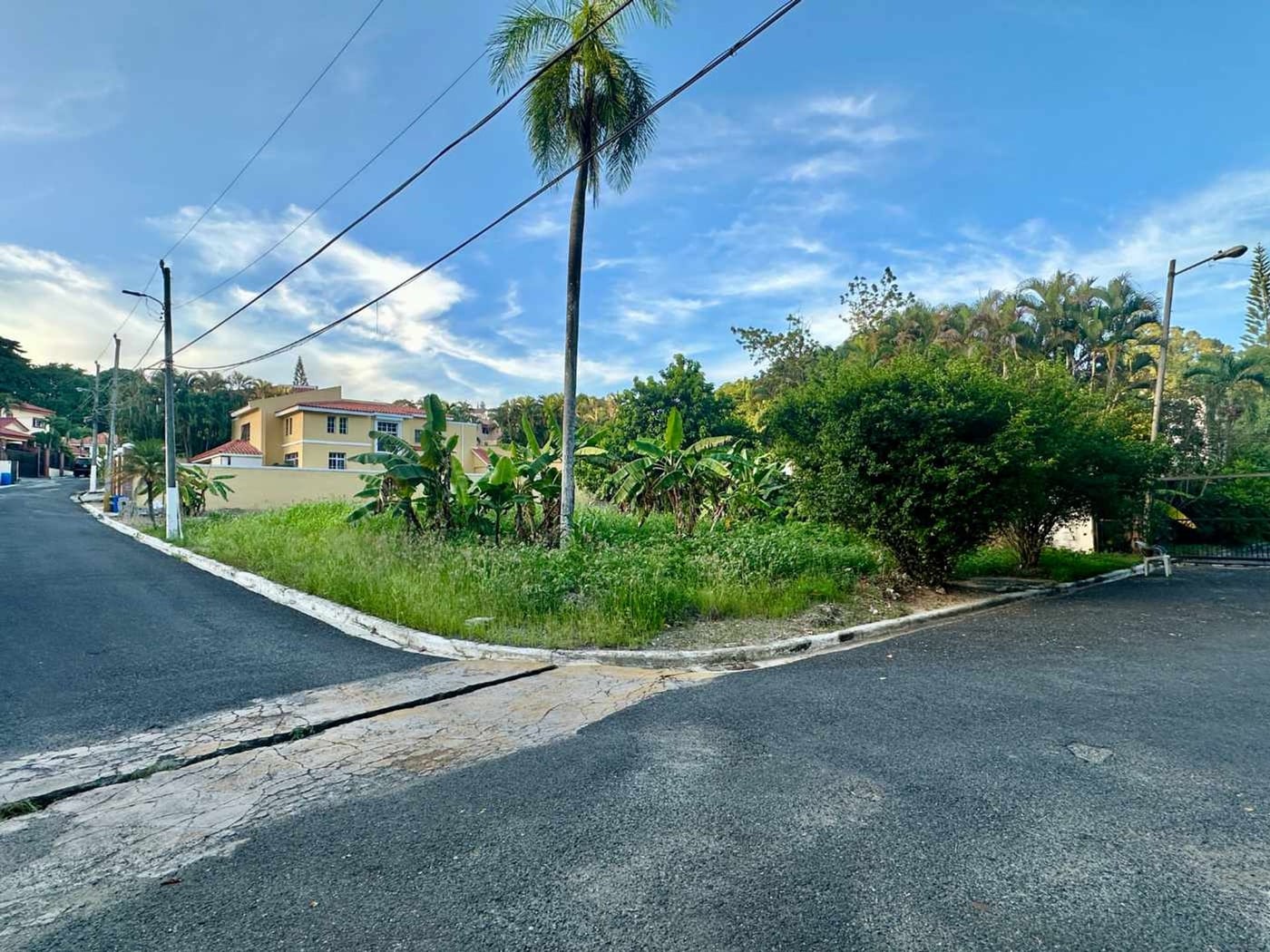 Terreno en Ladera de Arroyo Hondo, Santo Domingo – foto 1