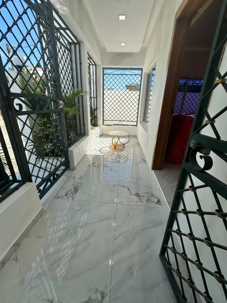CASA EN PASEO DE LAS AMERICAS – foto 3