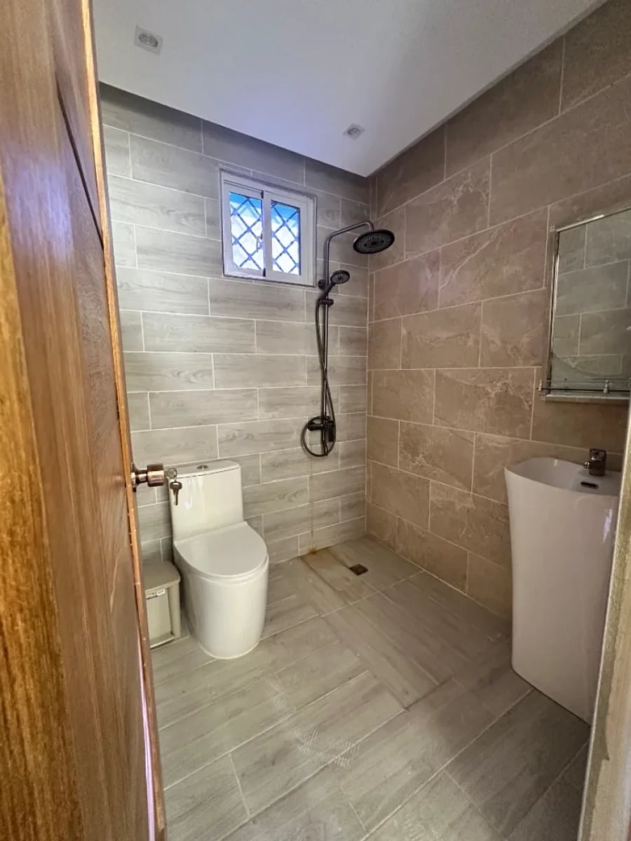 CASA EN PASEO DE LAS AMERICAS – foto 8