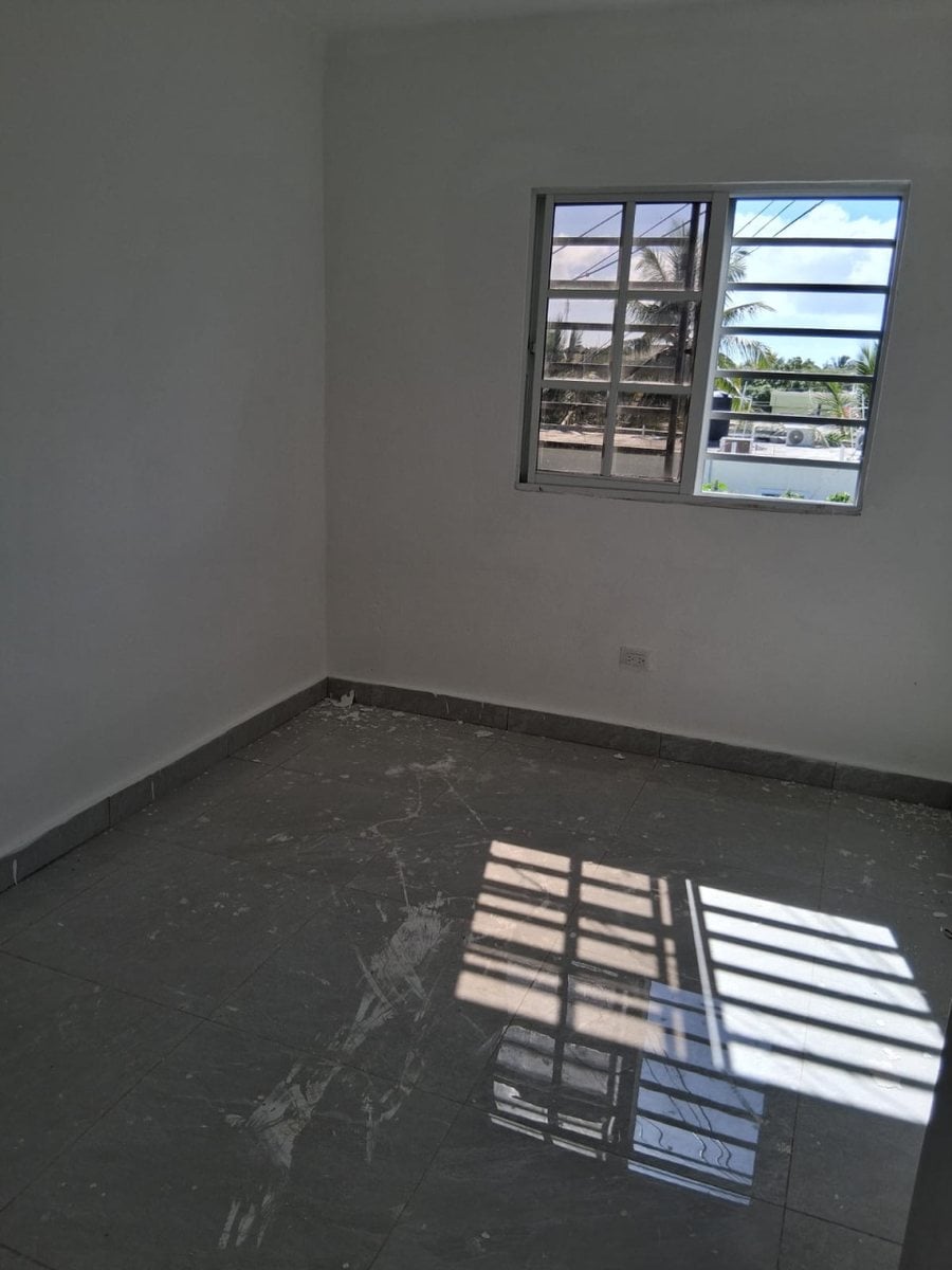 Edificio de 3 niveles Santo Domingo Este – foto 11