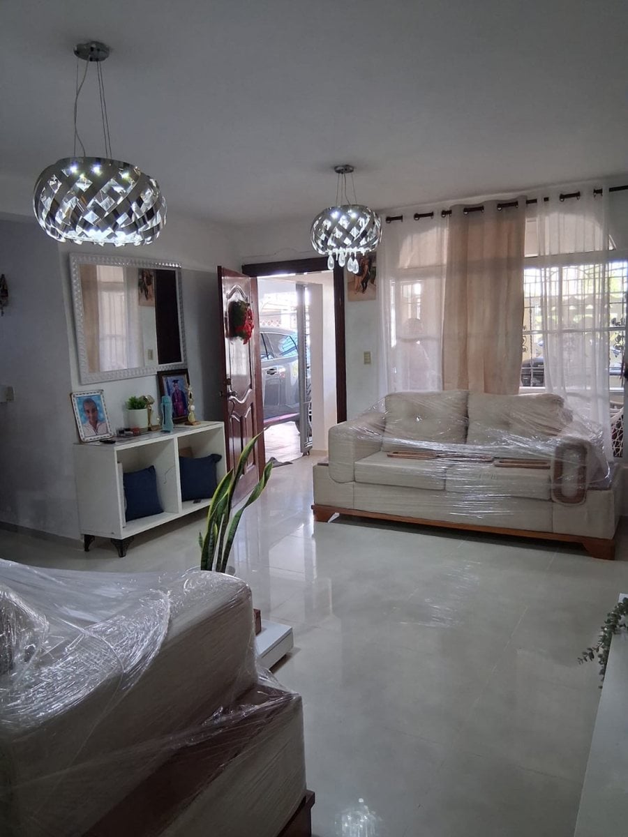 Edificio de 3 niveles Santo Domingo Este – foto 2