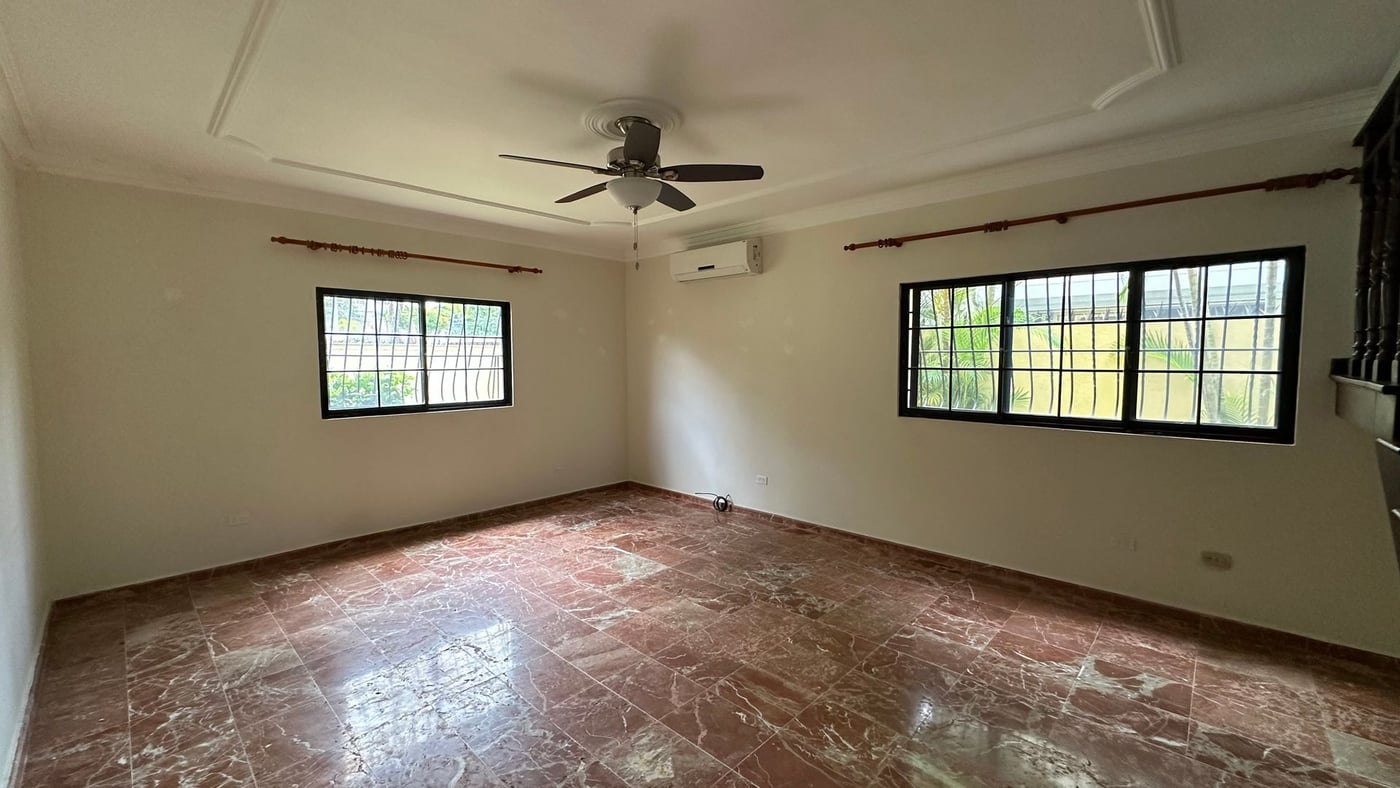 Casa en Las Praderas con acceso al Parque – foto 3