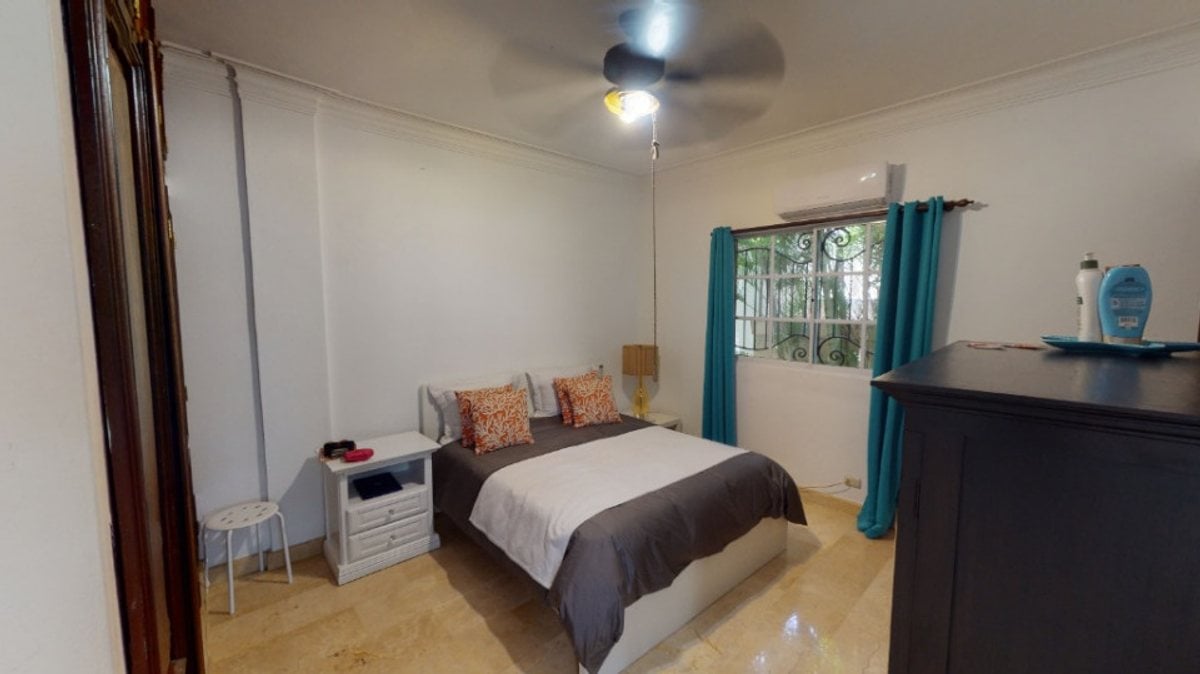 Casa de Lujo en Los Cacicazgos, Santo Domingo – foto 5
