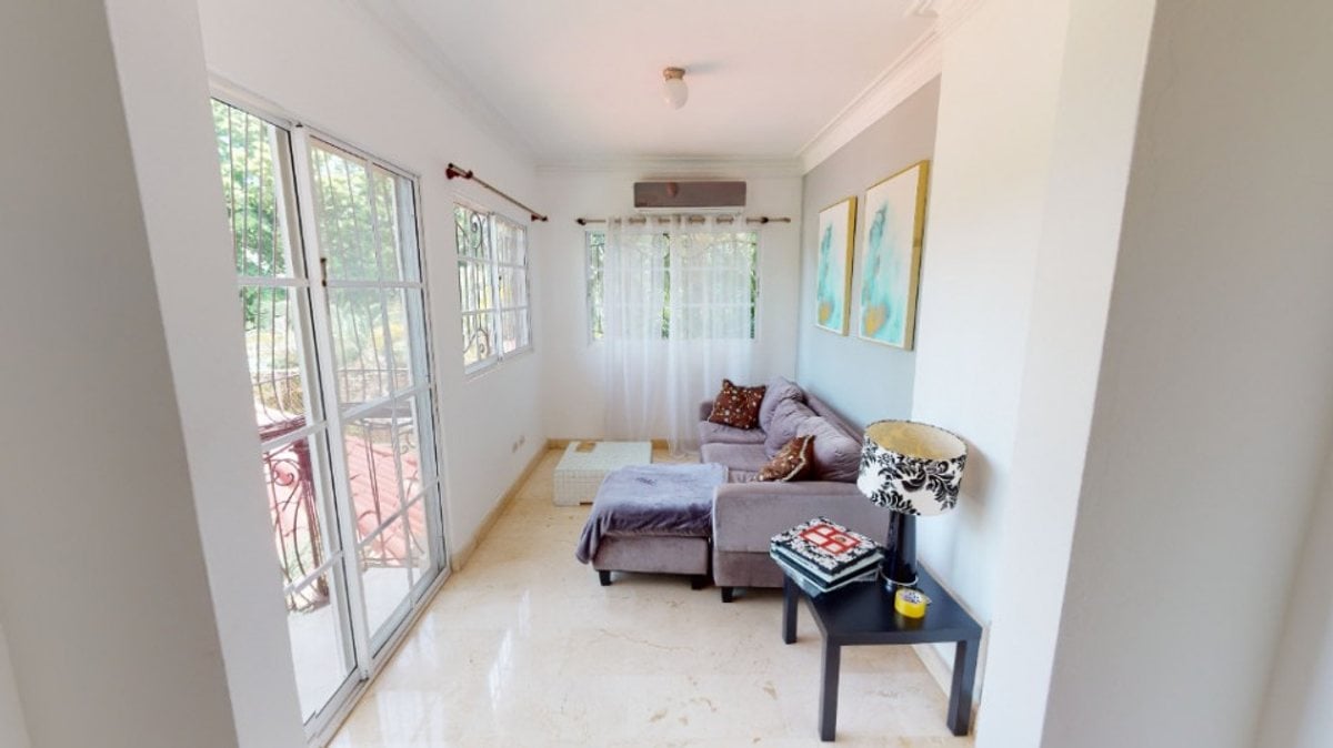 Casa de Lujo en Los Cacicazgos, Santo Domingo – foto 11
