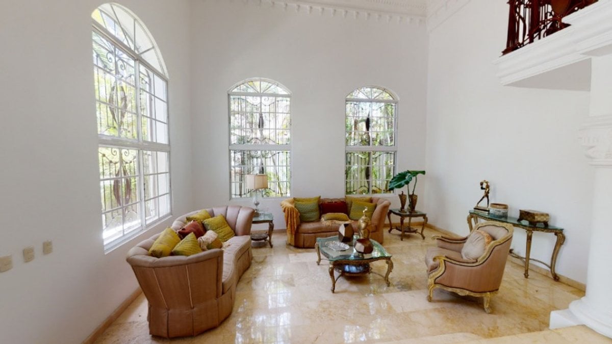 Casa de Lujo en Los Cacicazgos, Santo Domingo – foto 1