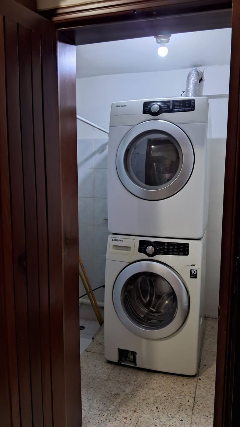 ALQUILER Apartamento 2h Piantini en un 2do nivel – foto 9