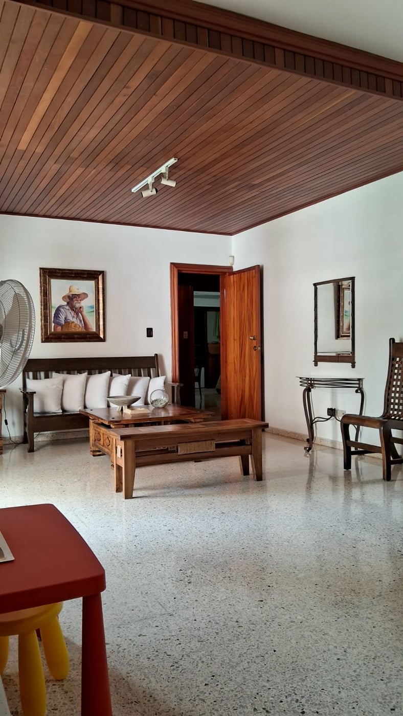 ALQUILER Apartamento 2h Piantini en un 2do nivel – foto 5