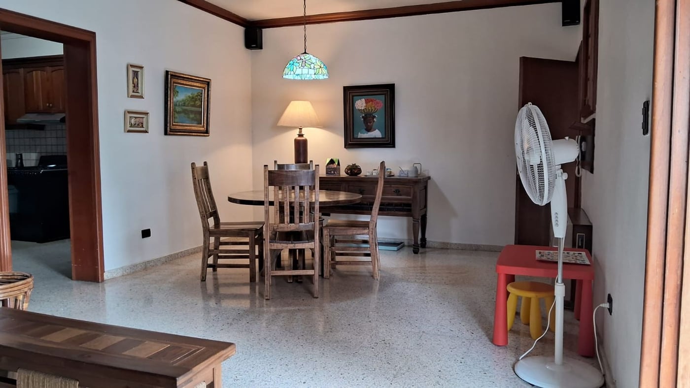 ALQUILER Apartamento 2h Piantini en un 2do nivel – foto 7