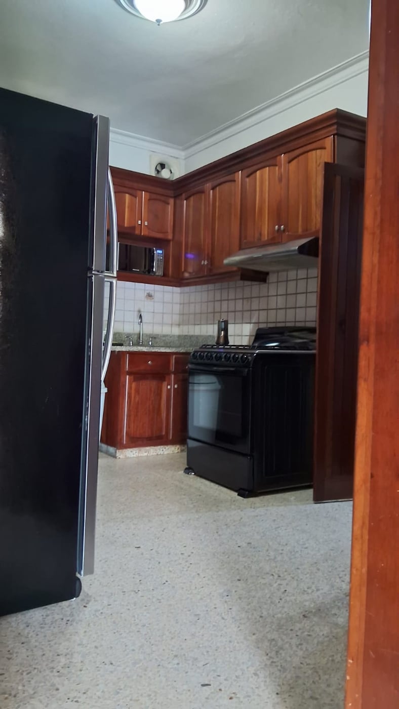 ALQUILER Apartamento 2h Piantini en un 2do nivel – foto 11