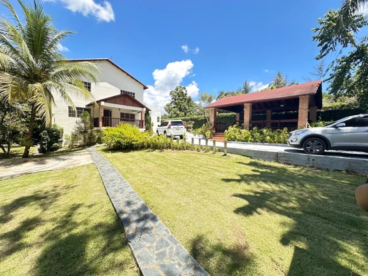 Casa en venta en Pedro Brand, villa campestre, Lomas Lindas – foto 1