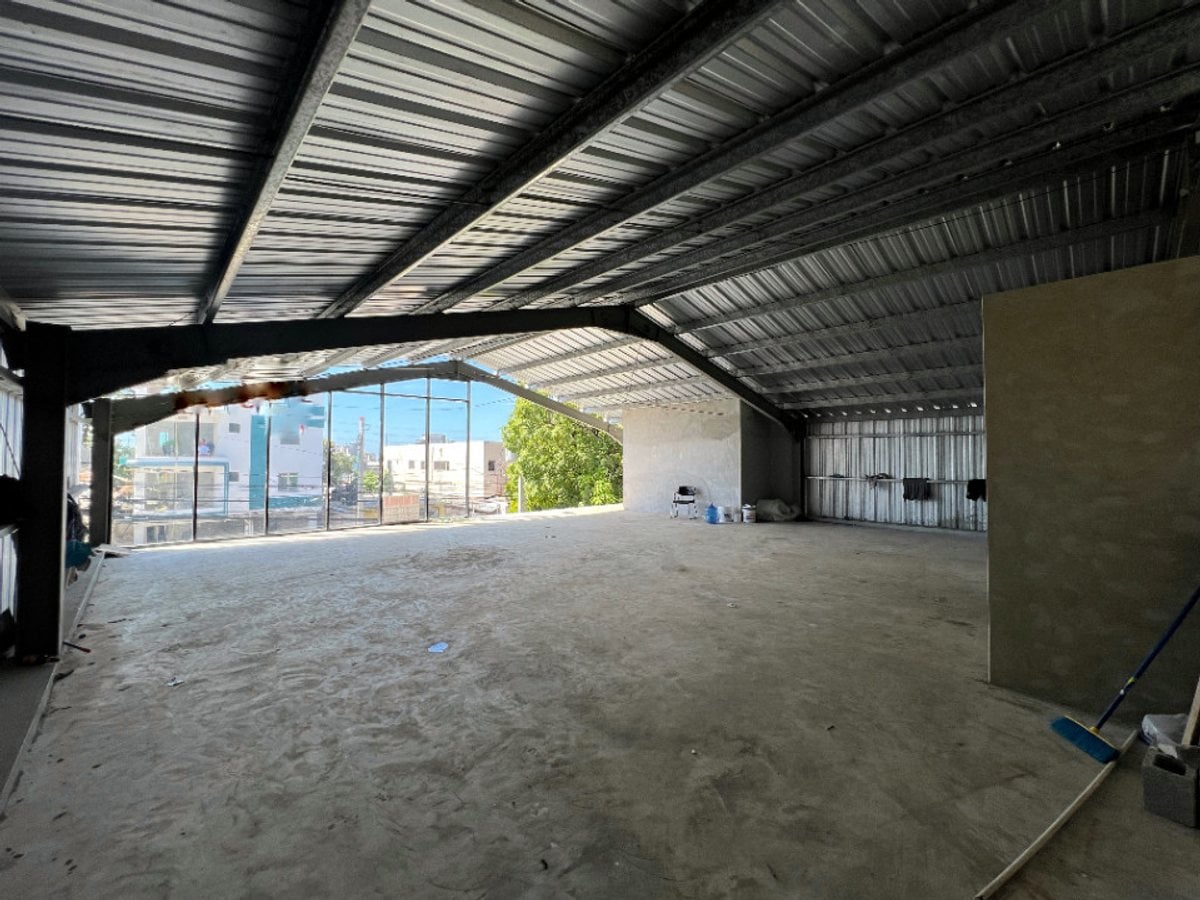 Local Comercial En Ensanche Ozama, Santo Domingo E – foto 2