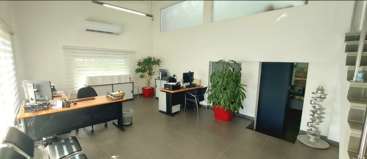 Nave Industrial 1,130 m2 en Villa Aura – foto 4