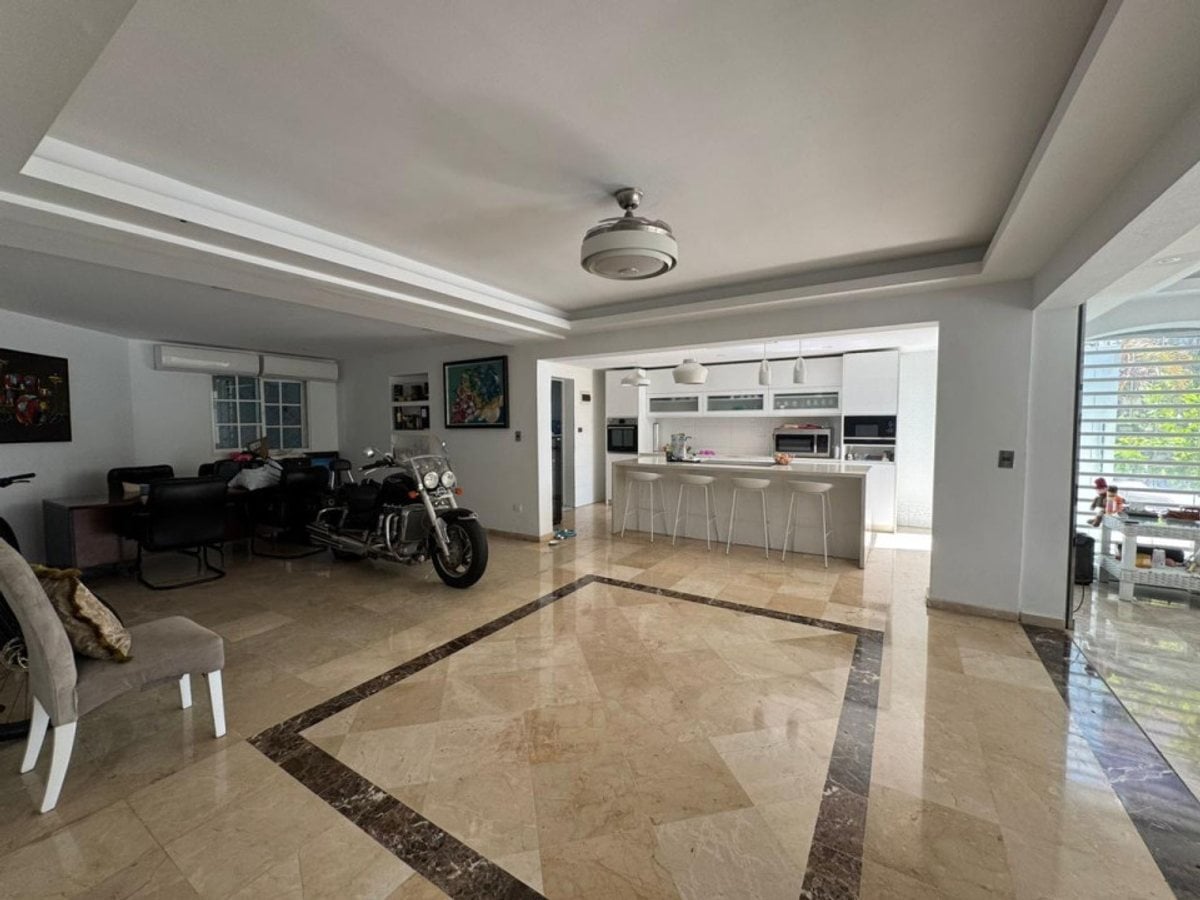 Casa de lujo con piscina y cancha de tenis en Los Ríos – foto 5