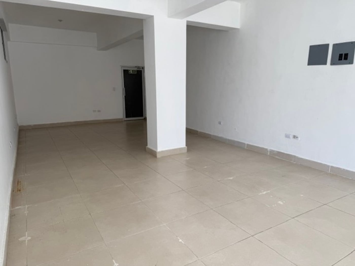 Local Comercial/Oficina de alquiler en Naco. – foto 2