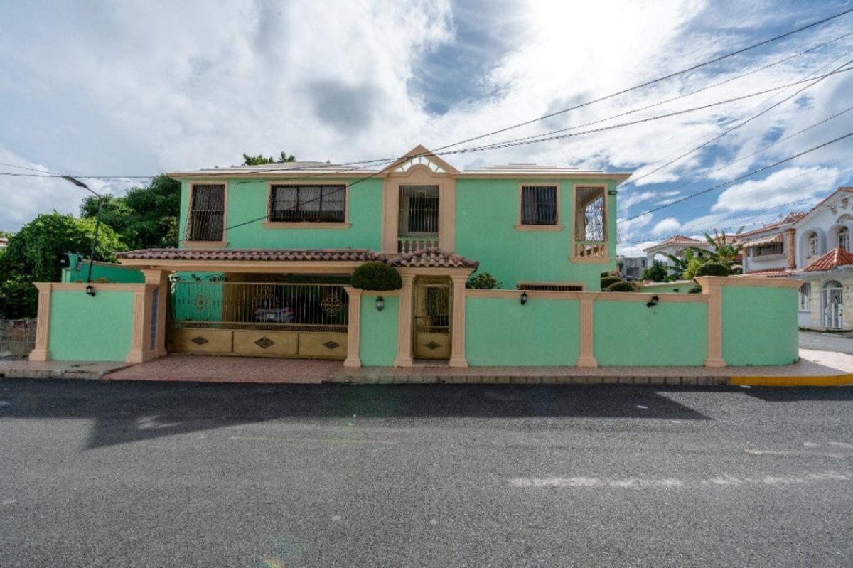 Casa en Reparto Los Tres Ojos – foto 6