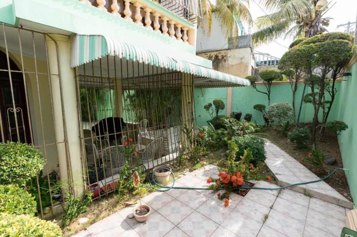 Casa en Reparto Los Tres Ojos – foto 3