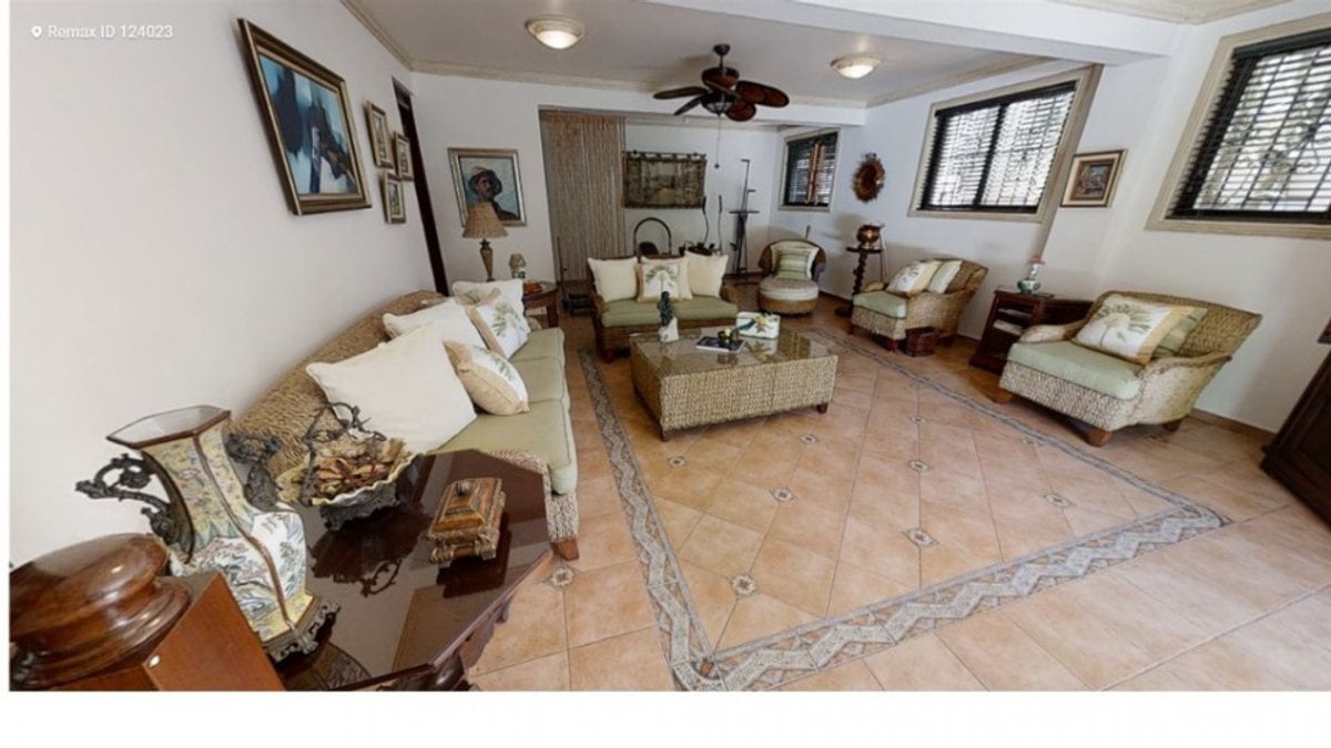 Casa de Lujo en Altos de Arroyo Hondo II – foto 1