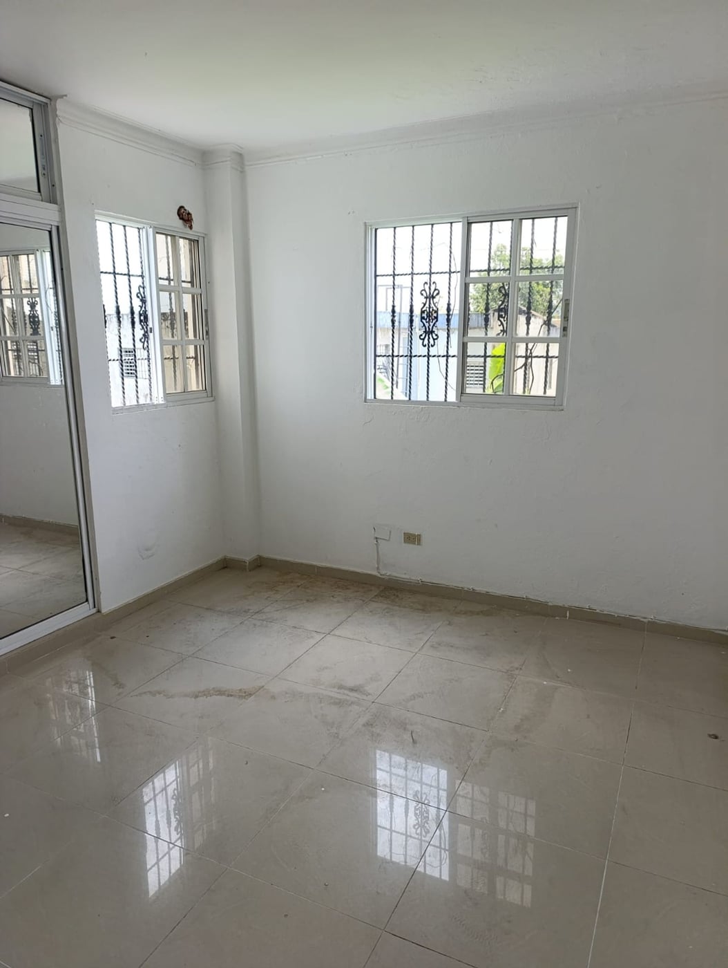 EDIFICIO EN VENTA, BONAO MONSEÑOR NOUEL – foto 4