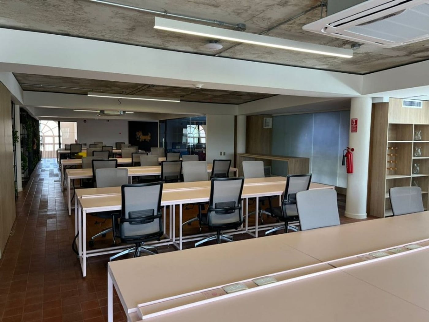 Oficina en alquiler en los ríos amueblada – foto 3