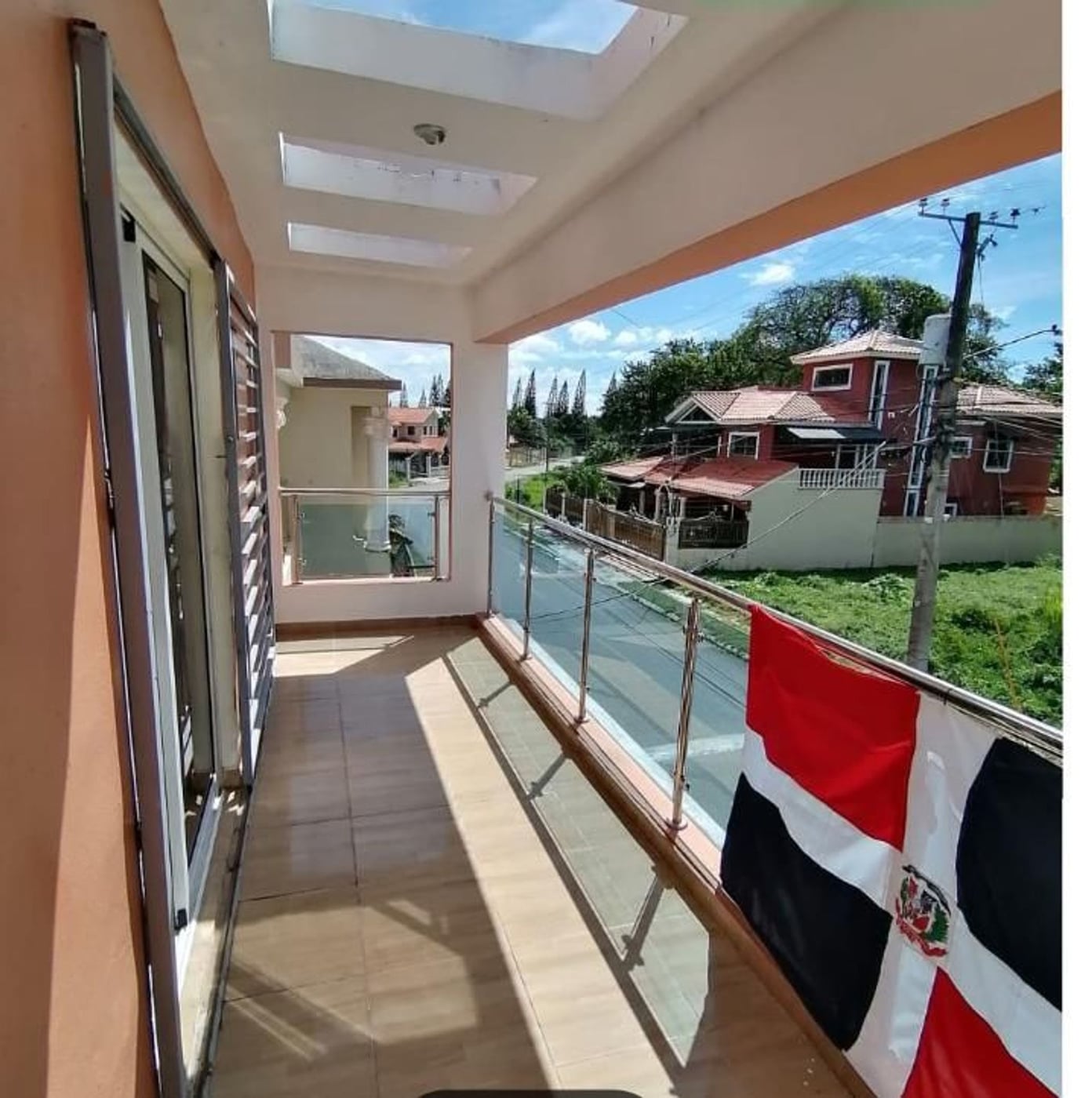 Casa moderna y amplia en residencial cerrado – foto 4