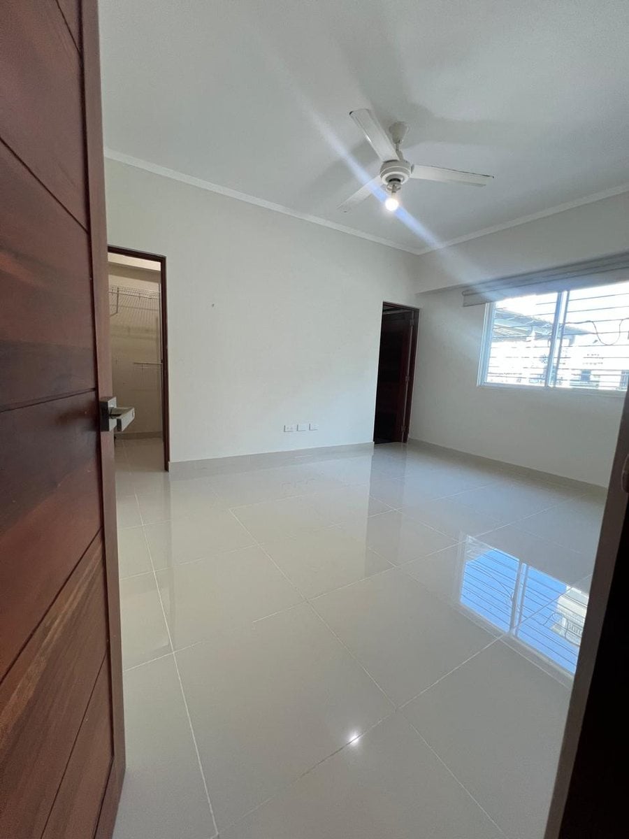 Apartamento en Evaristo Morales, 3 hab, 2 baños – foto 6