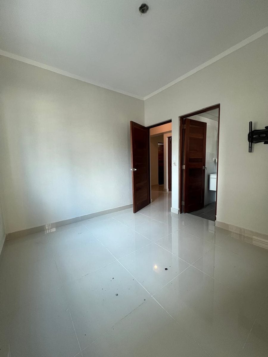 Apartamento en Evaristo Morales, 3 hab, 2 baños – foto 4