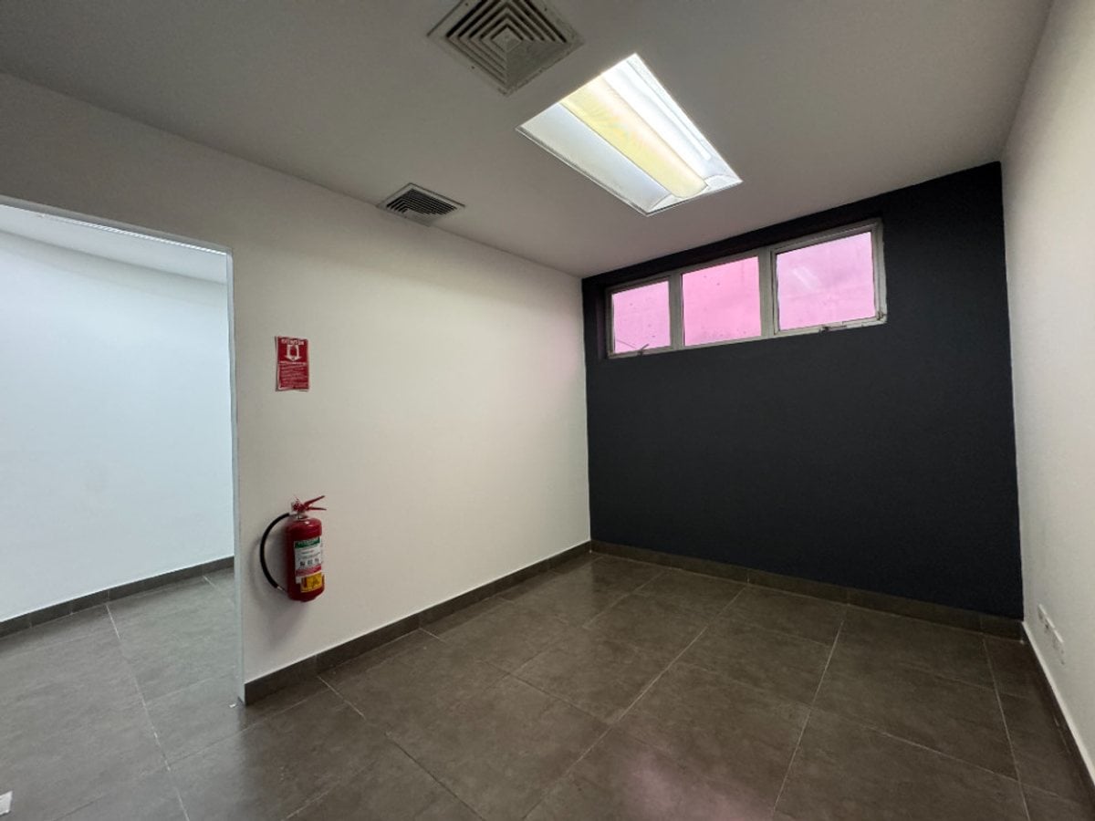 Oficina en Altos de Arroyo Hondo, Santo Domingo – foto 9