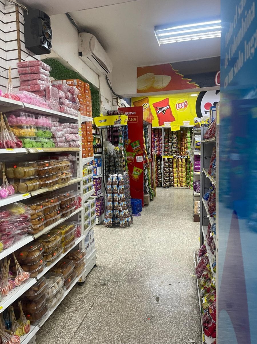 Negocio en venta en Los Mina Centro – foto 1
