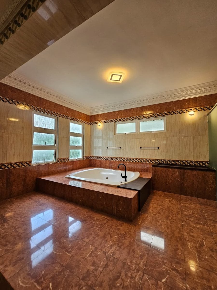 Elegante Casa en Renta – foto 10