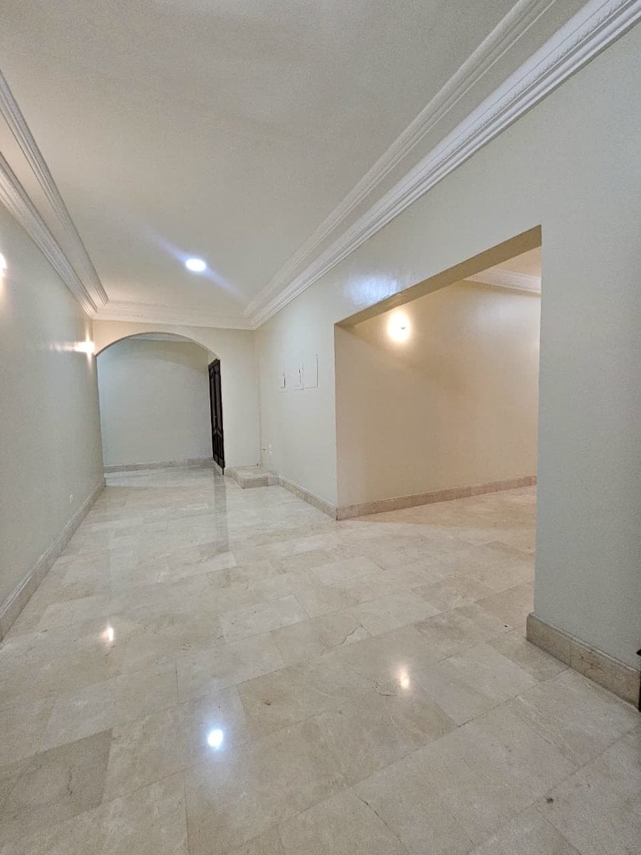 Elegante Casa en Renta – foto 3