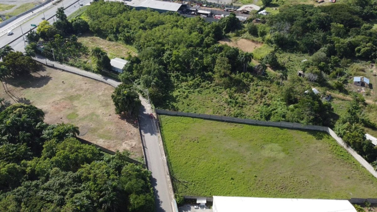 Terreno en Venta en Autopista Duarte, KM 18 – foto 1