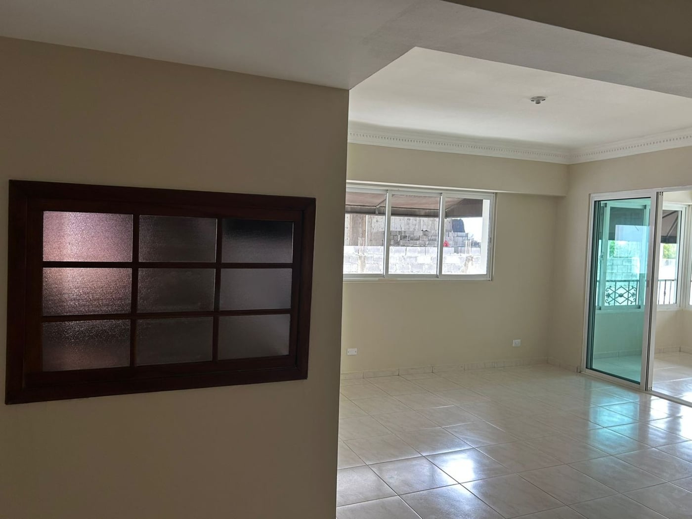 Amplio de 3 habs. en apartamento en alquiler. – foto 4