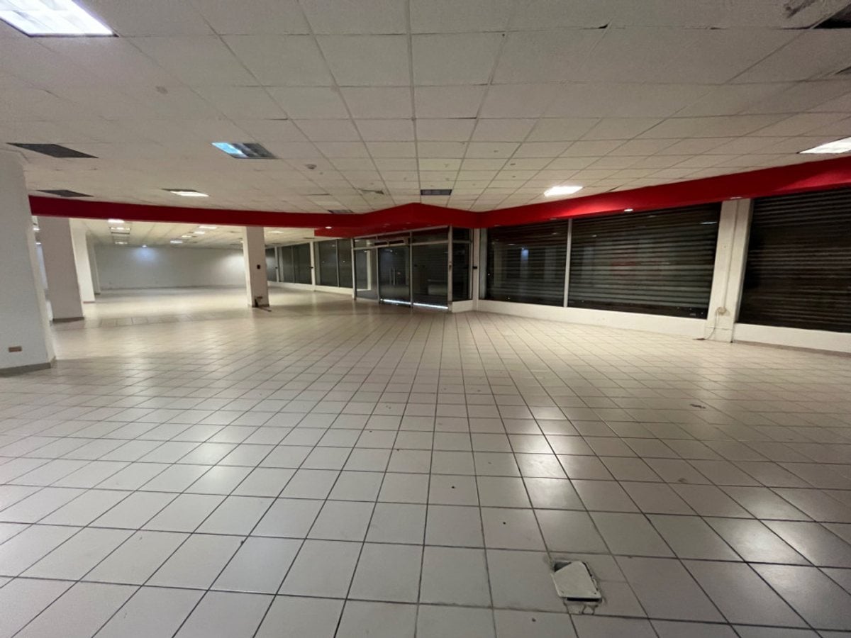 Local comercial en Miraflores, Distrito Nacional – foto 6