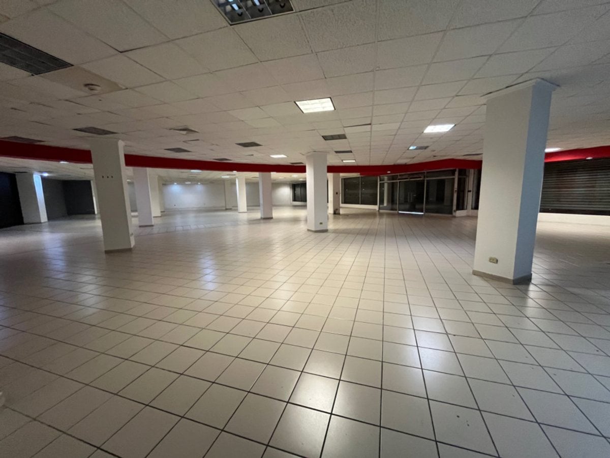 Local comercial en Miraflores, Distrito Nacional – foto 8