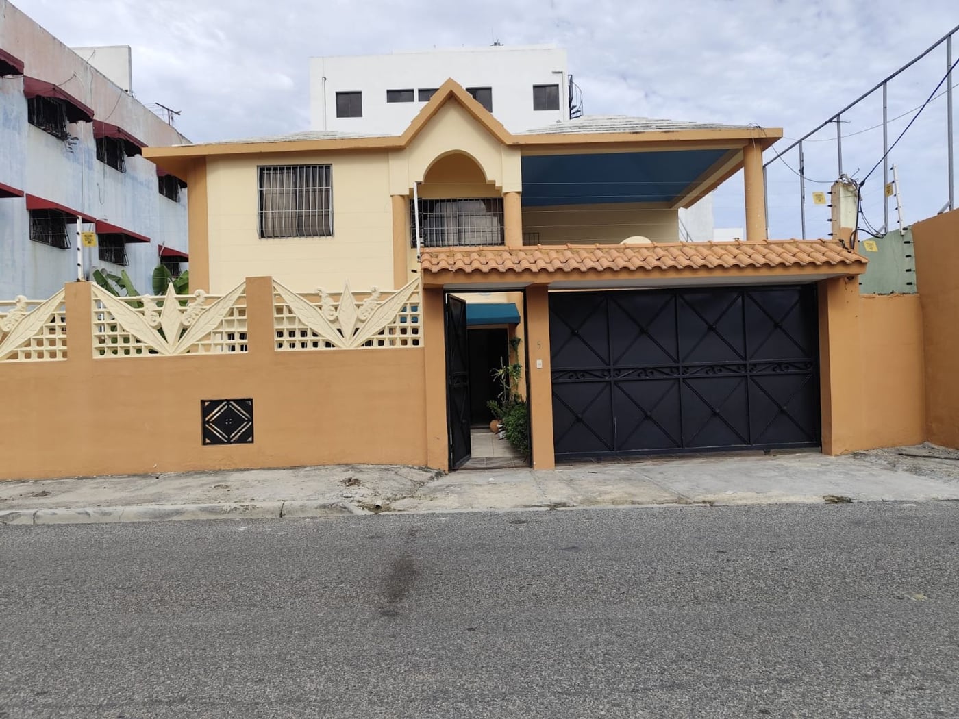 Casa en venta en Residencia Arismar Los Frailes – foto 1