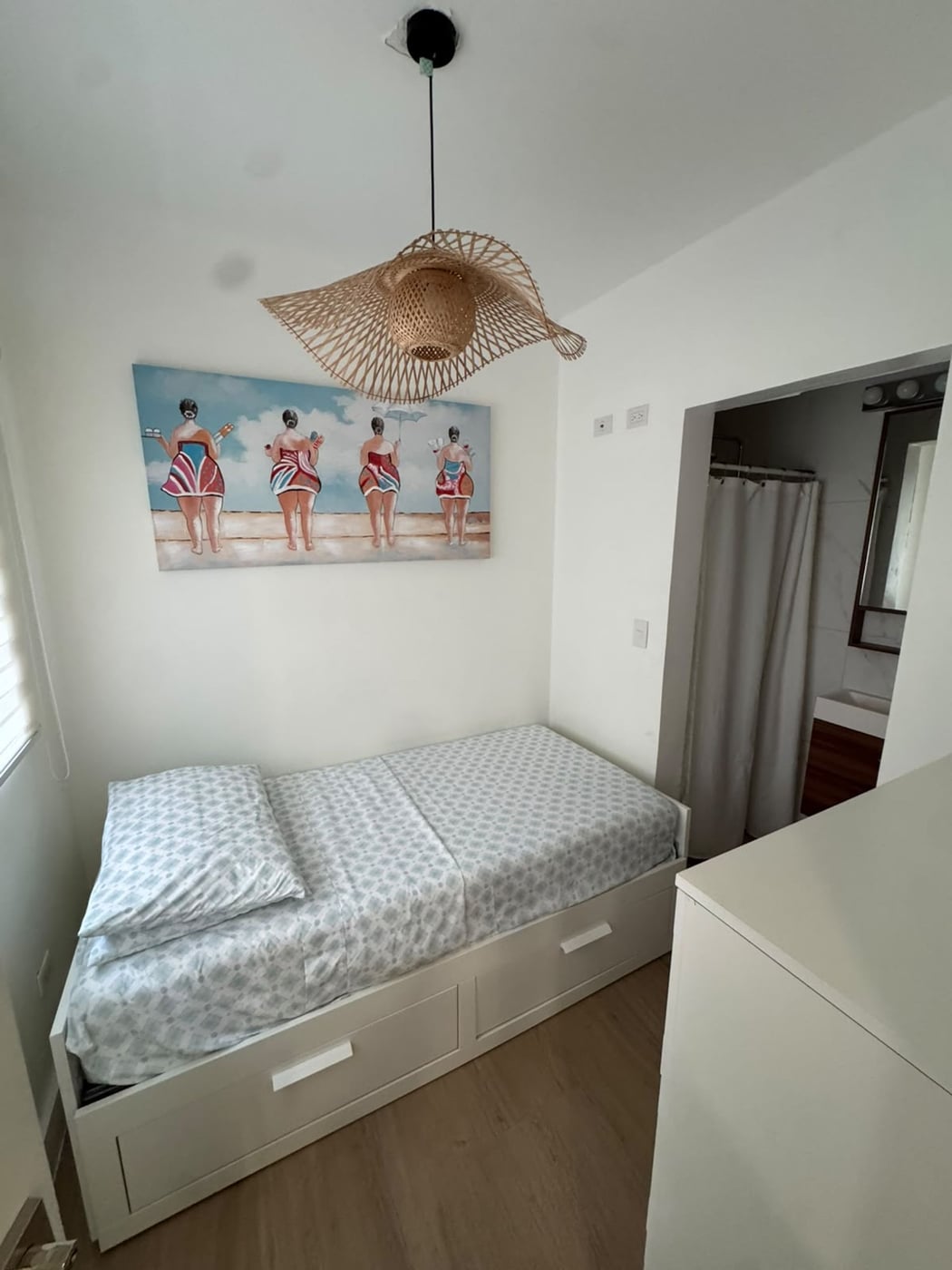 Vive Frente al Mar en Los Corales | Amplio Apto – foto 4