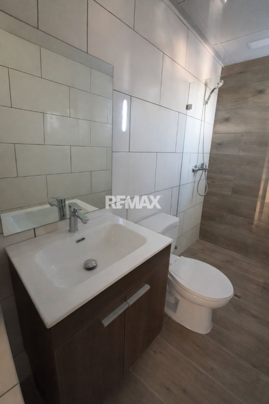 Apto. Listo de 2 habs. con Terraza privada – foto 4