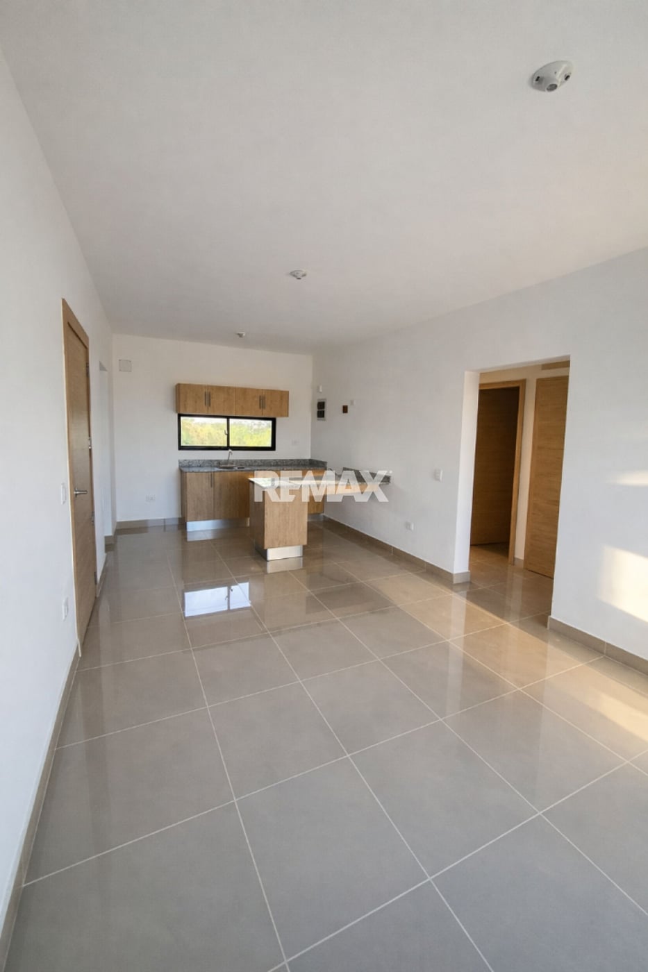 Apto. Listo de 2 habs. con Terraza privada – foto 5