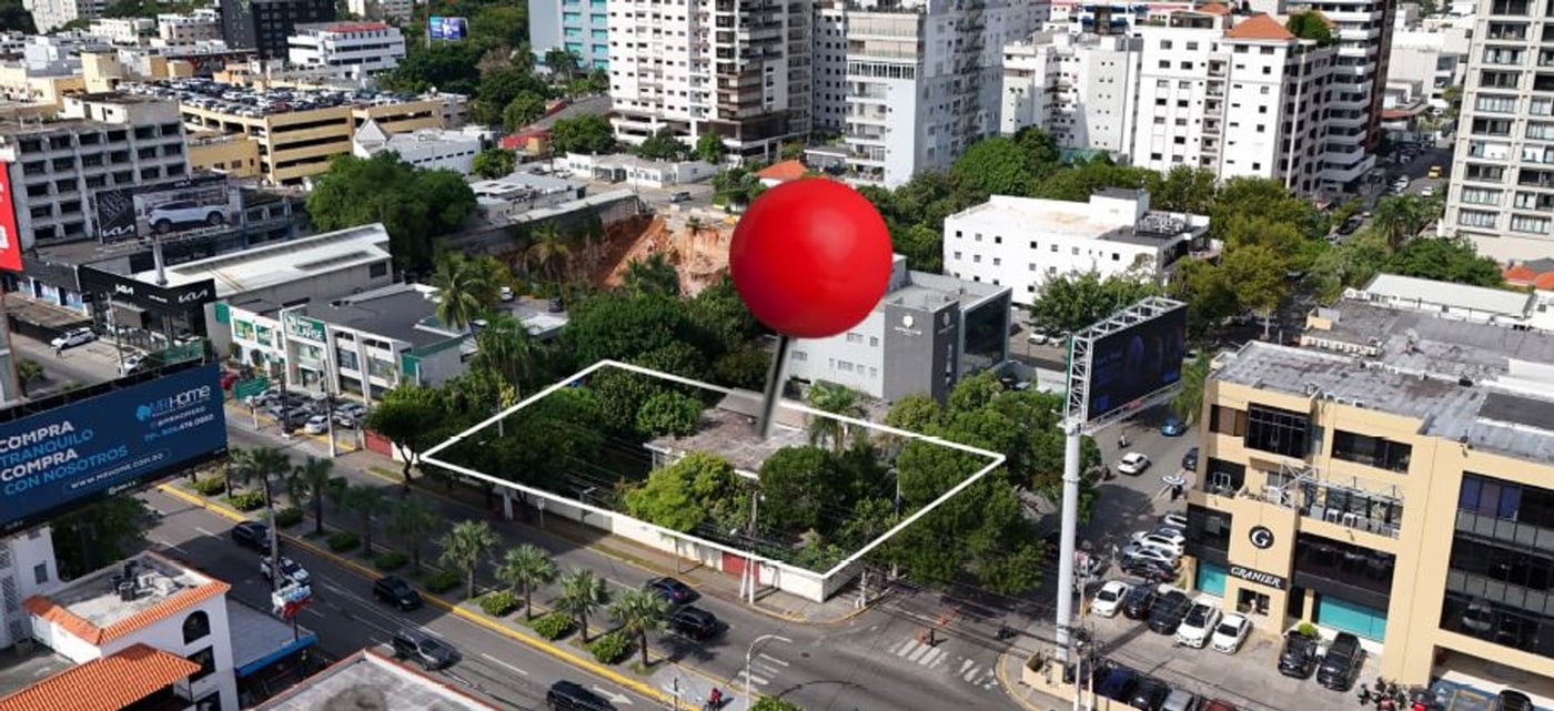 TERRENO EN VENTA EN LA AVENIDA ABRAHAM LINCOLN – foto 1