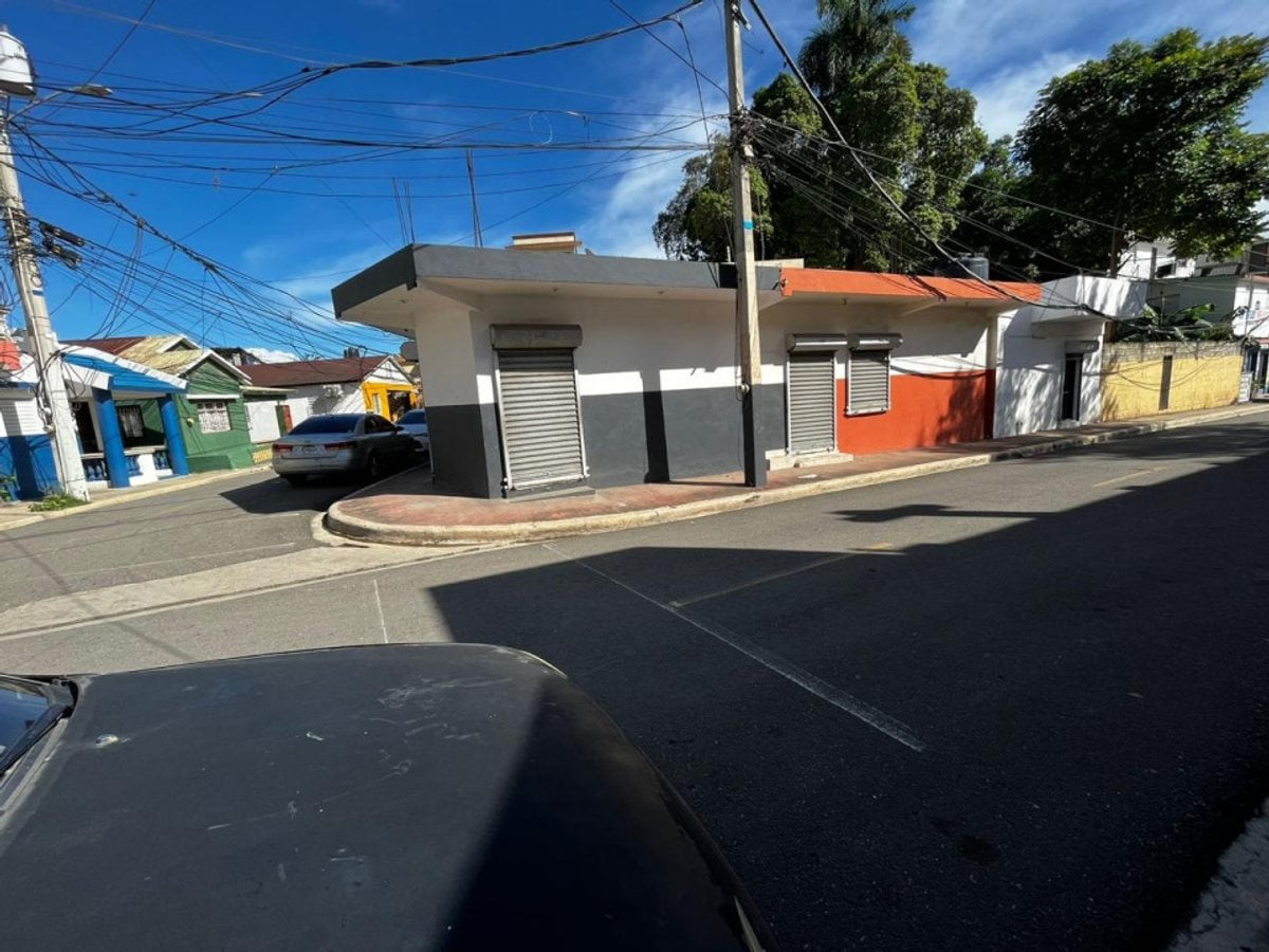 SE VENDE EXCELENTE ESQUINA COMERCIAL – foto 8