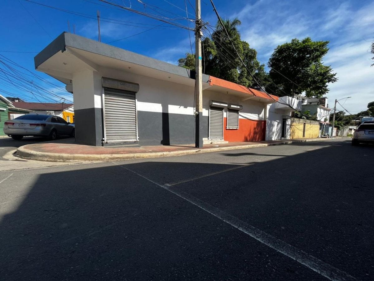 SE VENDE EXCELENTE ESQUINA COMERCIAL – foto 9