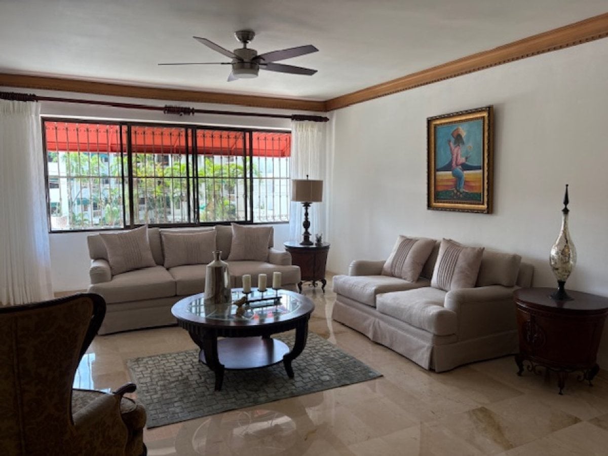 APARTAMENTO AMUEBLADO ALQUILER EN EVARISTO – foto 1