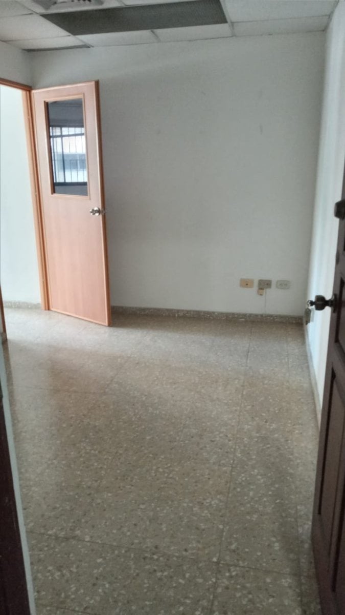 Oficina en La Julia, Santo Domingo – foto 3