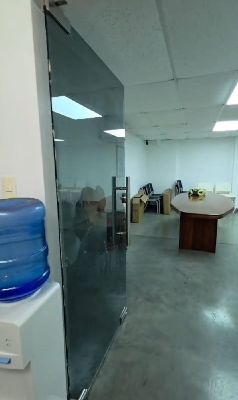 Local comercial en alquiler 450 m² av 30 de marzo – foto 12