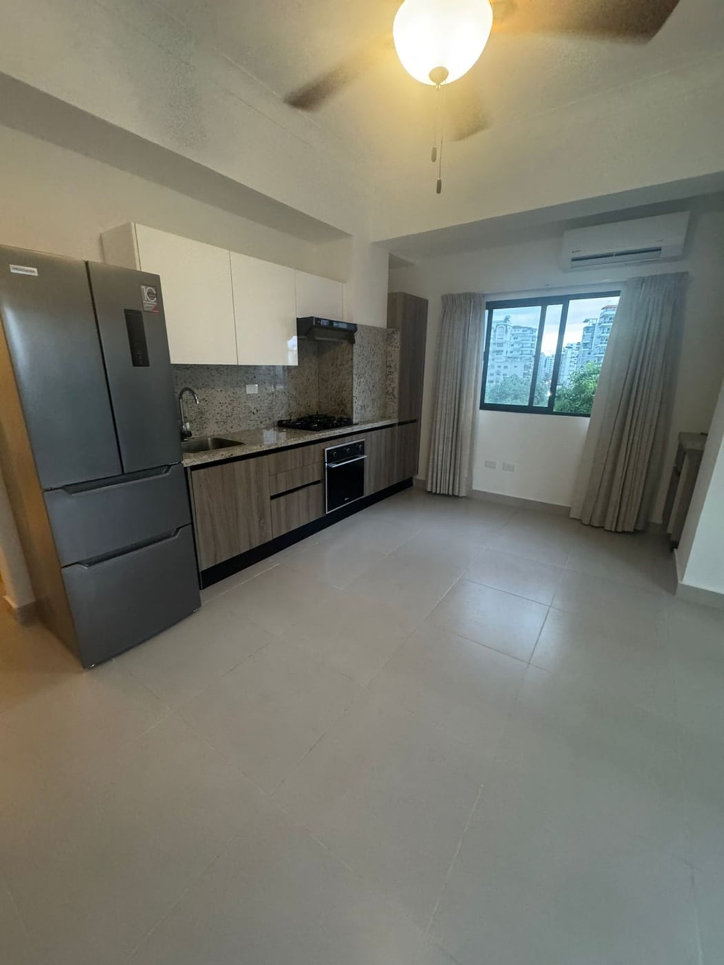 Apartamento en Alquiler en Bella Vista – US$875 – foto 4