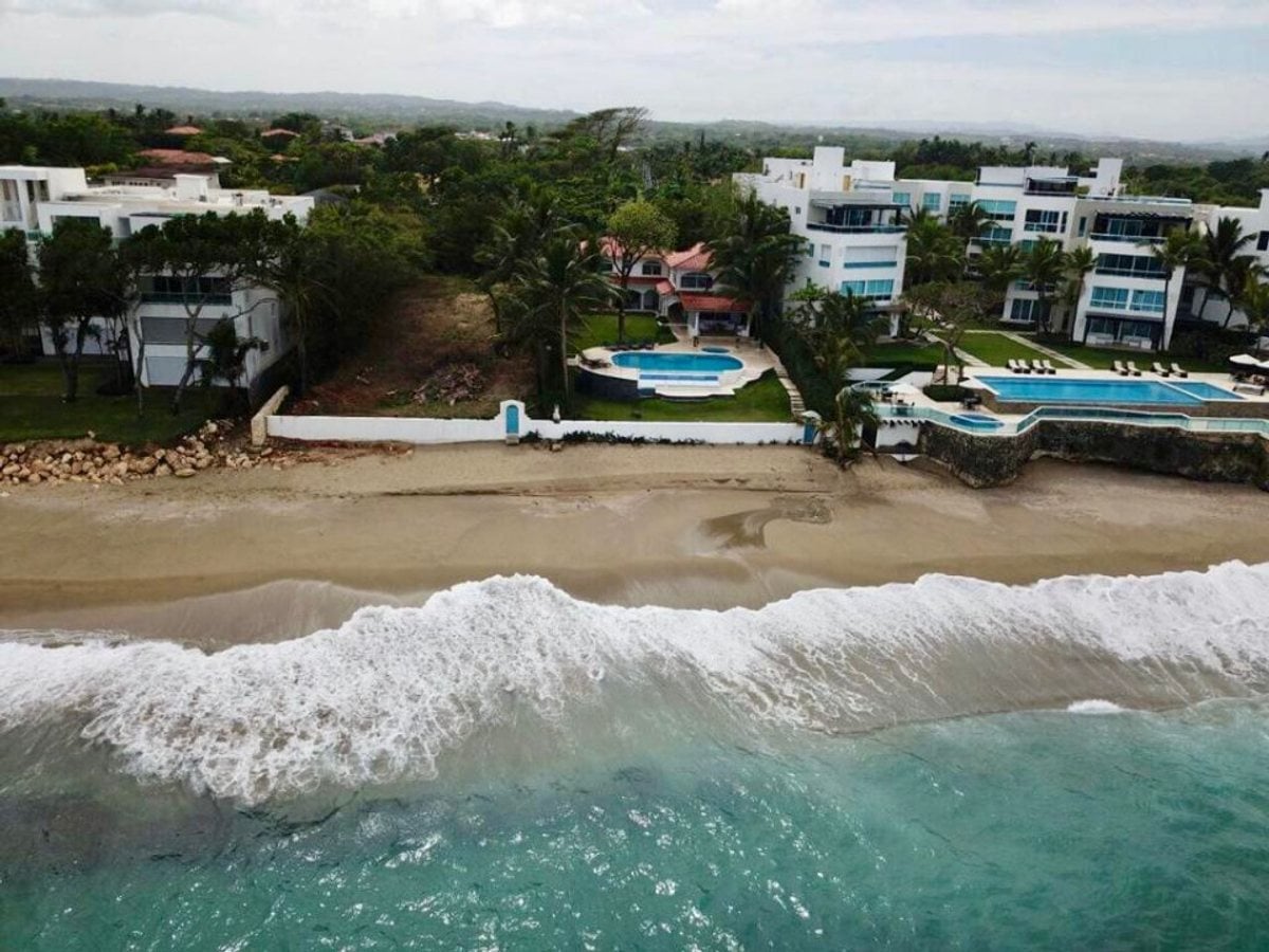 Terreno en venta en Oceanfront land in Ocean Village – foto 1