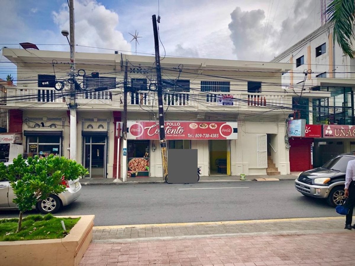Edificio en venta en el centro de Baní – foto 3