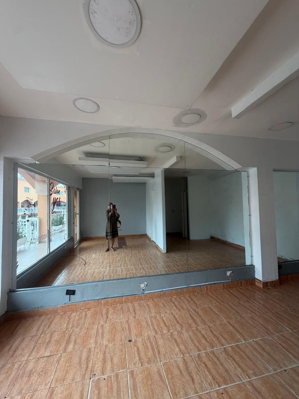 Local comercial en alquiler – foto 1