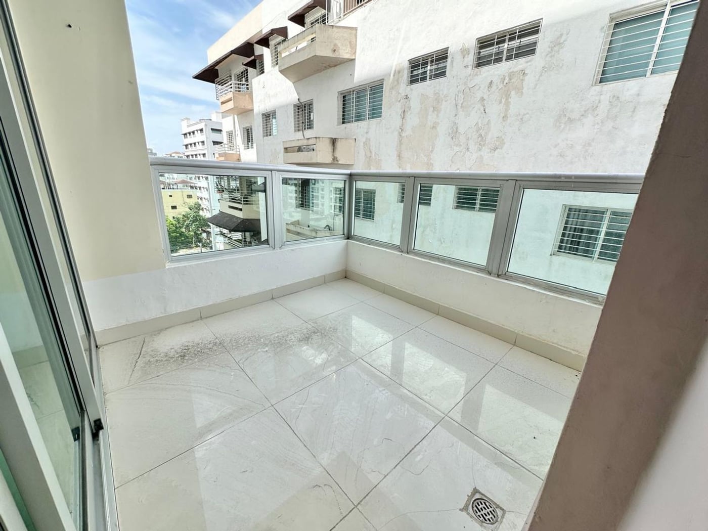 APARTAMENTO 2 HABITACIONES EN RENACIMIENTO – foto 1