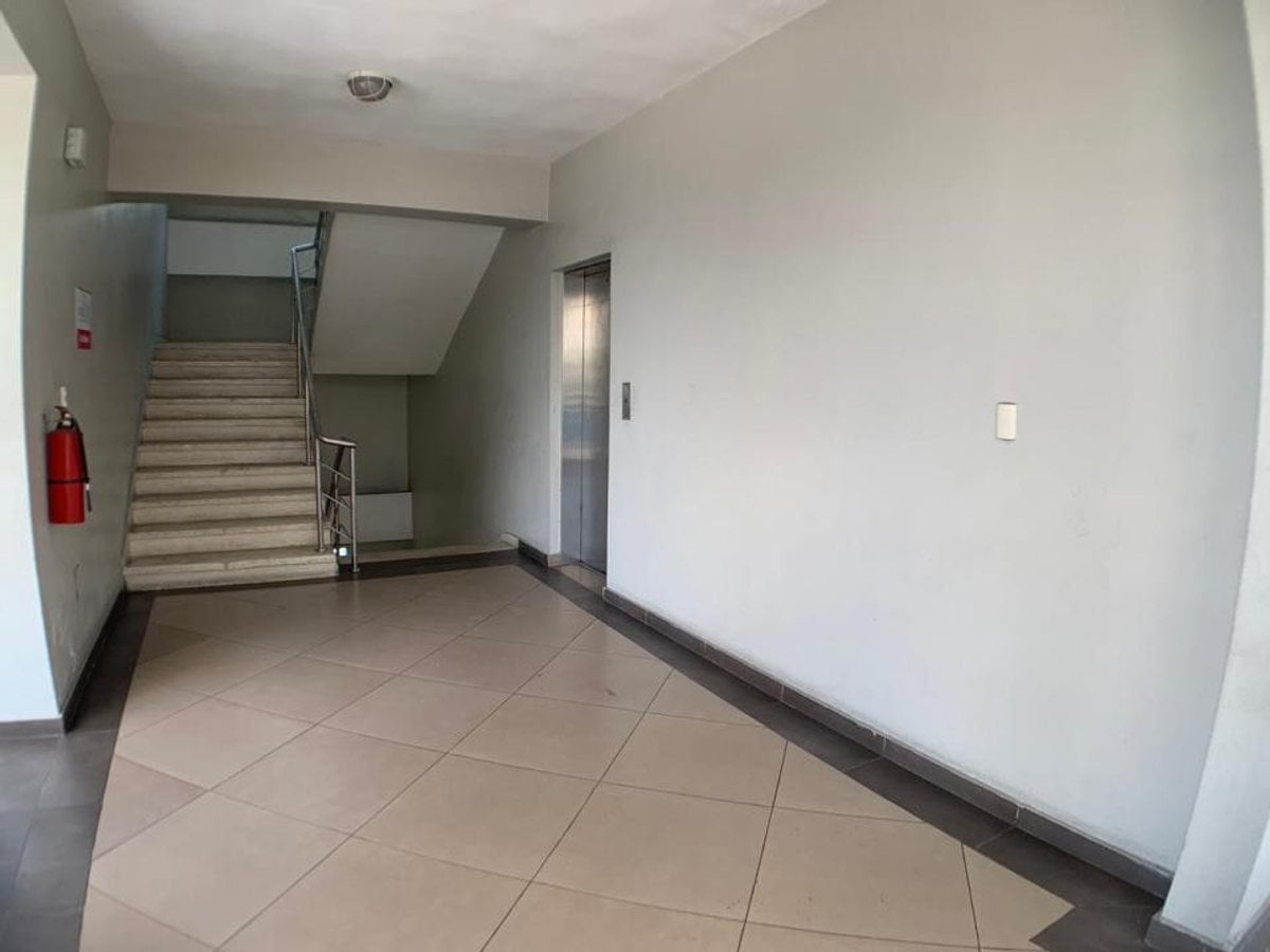 Local Comercial en Altos de Arroyo Hondo II – foto 4